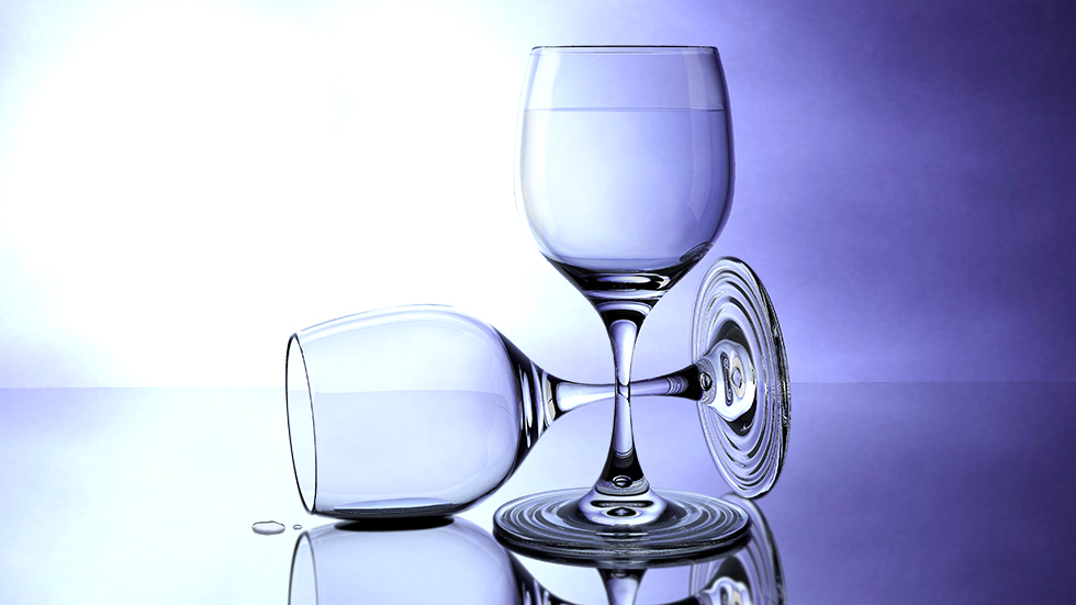 Y wine glass designed by Darko Nikolić